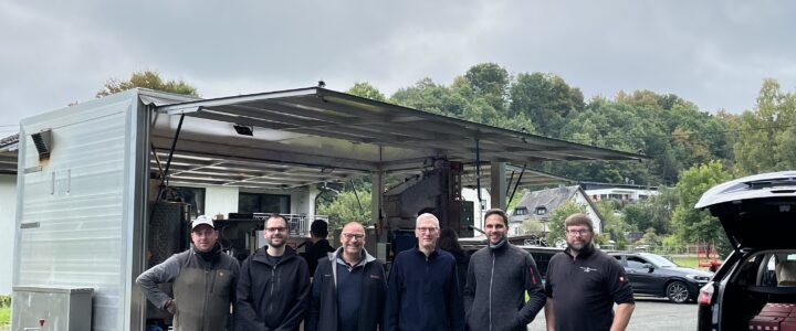 Mobile Saftpresse machte Station in Selbach
